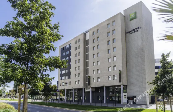 宜必思尚品尼斯阿里納斯機場酒店