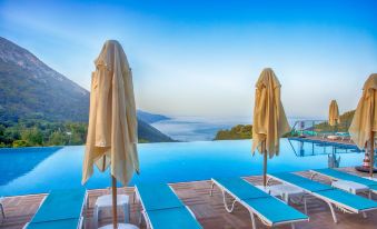 Sertil Deluxe Tropical Suites - Housity