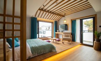 Huangshan City Yunshan ferry fish hot spring hotel