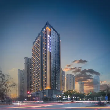 New Century Hotel (Wuhan High-speed Railway Station, Happy Valley) Отели рядом с достопримечательностью «Железнодорожный вокзал Ухань»