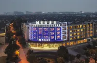 Cixi Mingyue Hotel Hotels near Cixi City Swimming Pool