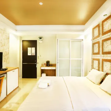 The Luxury Residence Отели рядом с достопримечательностью «Университет Тхаксин»