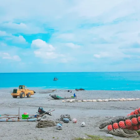 Azure Hotel - Hualien City Отели рядом с достопримечательностью «Парк Бейбин»