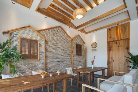 Floral Hotel·Qixi Meisu Hotel (Wuyuan Branch) Отели рядом с достопримечательностью «Jiangling Scenic Area»