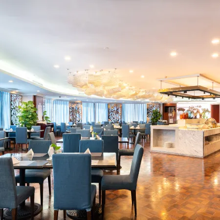 Tianjin Golden Crown Hotel
