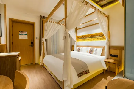 Floral Lux Hotel·Suoxi Shanju Luxury Resort Hotel (Zhangjiajie National Forest Park flagship store) Отели рядом с достопримечательностью «Bailong Elevator»