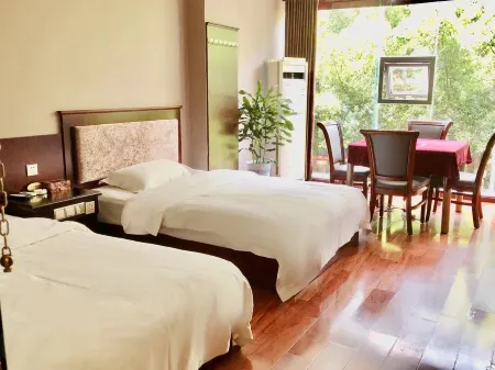 Linshui Jindu Business Hotel