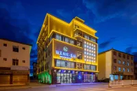 Rezen · Shengbo (Lijiang Heilongtan Park) Hotels in Lijiang
