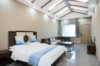 Ching Mu Hotel (Lukou airport) Hotels near Nanjingshijue Art College