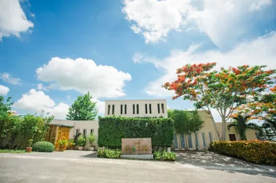더 파크 - 실랑 Unida Christian Center 주변 호텔