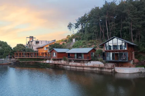 Yiyun Country House (Wudang Mountain Entrance Store) Hotels in Danjiangkou