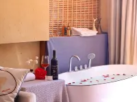 Lugu Lake Deyang Holiday Villa