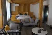 Wuyuan Niujie Banshan Hot Spring Hotel