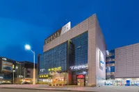 V-hotel Boutique Hotel Hotels near Panyu Normal School