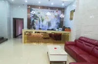 Wanzai Haolong Business Hotel