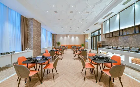 Vienna International Hotel (Jiujiang Pengze Kangyang Branch) Отели в г. Пэнцзе