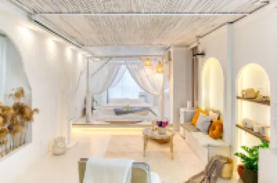 18 Yi B&B (Shenyang Middle Street Joy City Branch) Hotels in 