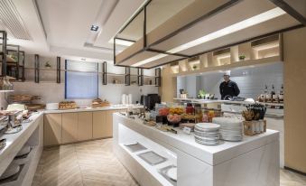 Atour Hotel (Wuxi Railway Station Chunshen Road)