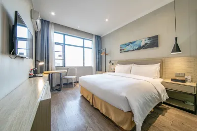 Borrman Hotel (Wuhan Yangluo subwaystation deepwater port store) Hotels in Wuhan