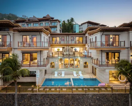 Wanning Half-Mountain Seacliff Lighthouse Pool Villa (Shenzhou Peninsula Potougang Branch) Hotels in Wanning