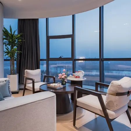 Zhongzhou International Hotel (Hebidong Railway Station Hotel)