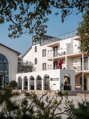 East Lake Joyful Homestay - Mountain view