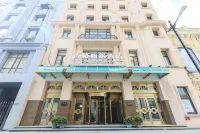 Chandelier Hotel