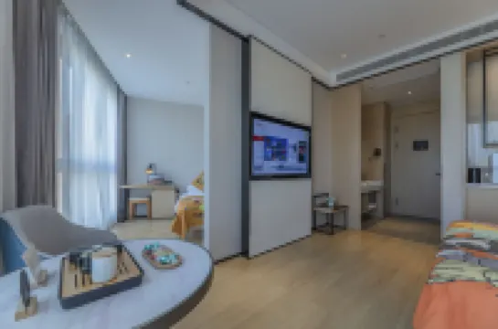 โรงแรมโมแรน (สถานีรถไฟหยินโซว วันดา หนิงป่อ)