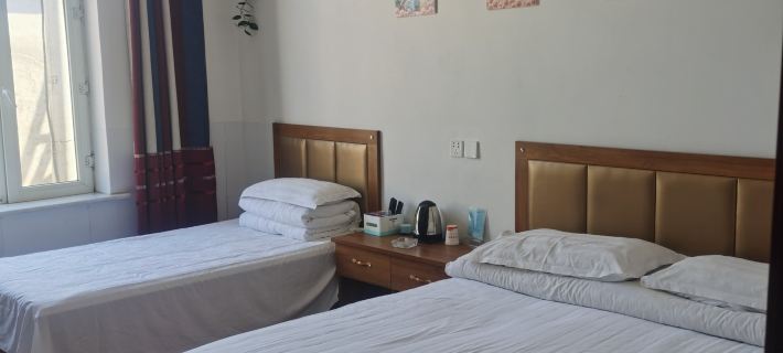 Tailai Riyuexu Hotel Отели в г. Тайлай