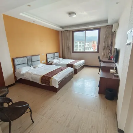 Gongxian Huibin Hotel