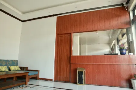 Yunju Hotel Отели в г. Литан