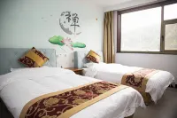 Wutaishan Zhongyi Pavilion Hotels in Wutaishan Scenic Area South Gate