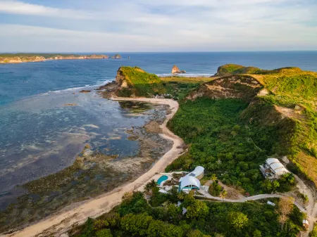 Inlight Lombok Eco Resort Отели в г. Mertak