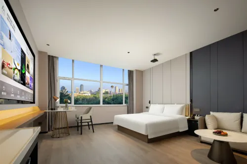 Kuqa Pedestrian Street X Hotel