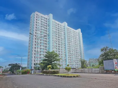 Collection O 92967 Apartement Sentraland Karawang By Rda Living Hotel in zona Taman Suryacipta Square