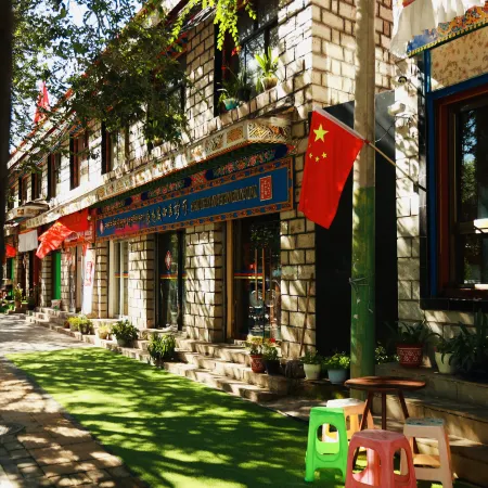 Lhasa Luolin Tibetan Family Hotel