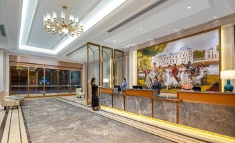Vienna Hotel (Wuzhou Sanlong Avenue Branch)