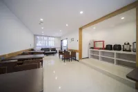 Yiduo Hotel (Qinzhou Nanzhu Avenue Niannianfeng Plaza)