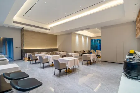 Duzhao Oriental Hotel Отели рядом с достопримечательностью «Guangdong University of Science & Technology»