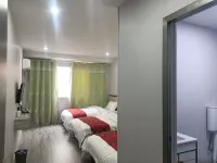 Yuanmeng Hotel Hotels in Ebian