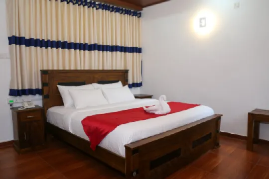 Hotel Sara Hotels in Mahaweli River Front