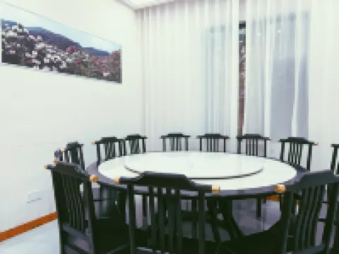 Xingshi Lake Resort Hotel