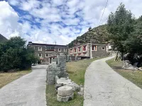Nomad Island Galaxy Valley Homestay Hotels in Leng Ga Cuo/ Zi Mei Ya Kou