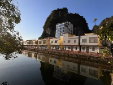 Yunshan Yazhu (Yingxi Peak Corridor Branch) Hotels near Yingxi Fenglin Corridor