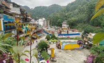 Lingang Hotel
