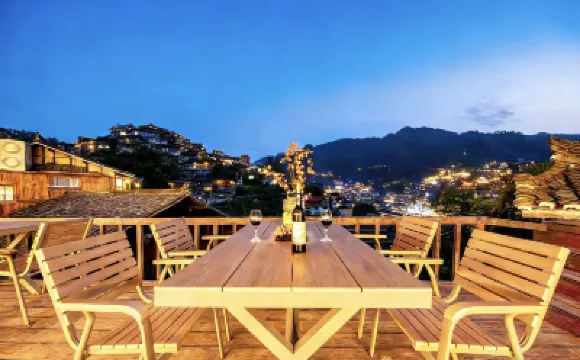 春曉·半山洞穴全景美墅（西江千戶苗寨店） 酒店