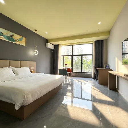 Guangde Bright Future Hotel (Yingchun Street)