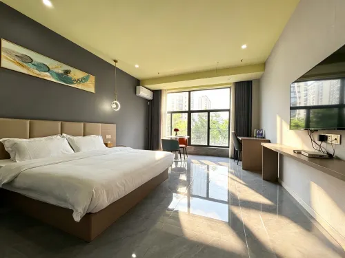 Guangde Bright Future Hotel (Yingchun Street)