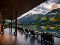 Rishang Sangan · Wild Luxury Villa · Hot Spring Pool (Shuangqiao Valley Scenic Area) - balcón