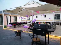 Urumqi County Miaodi Yexingjia Homestay - bar